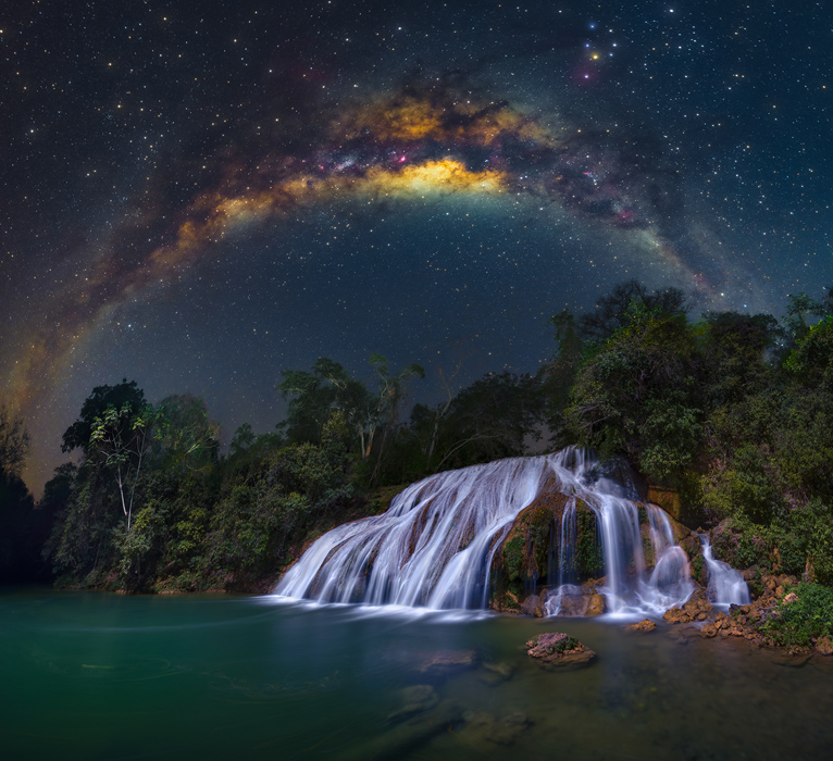 Fotoexplorer - Marcio Cabral - Cave Falls - Medalha de Ouro no IIC - Nature Category - Natural Seascapes/Waterscapes Class